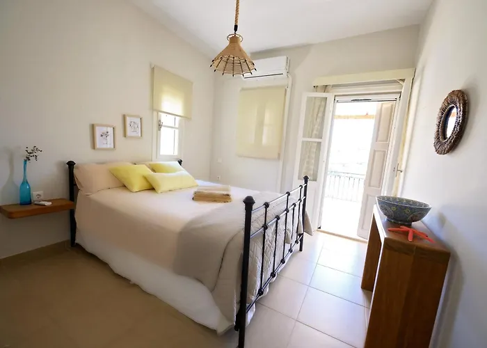 Maria's Private Κάλυμνος